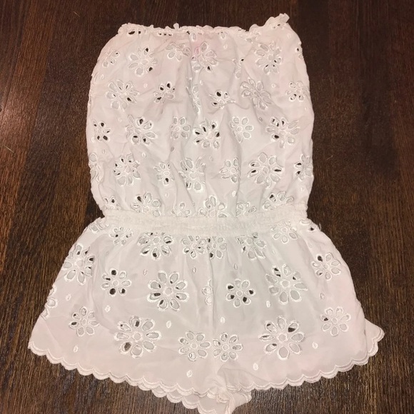 Victoria's Secret Other - Romper cover up